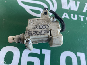 Motorić poklopca rezervara Audi A6 4F (fotografija 2)