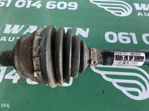 Poluosovina Audi A6 4F (fotografija 2)