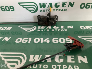 Brava prednje haube Mercedes W246 (fotografija 2)