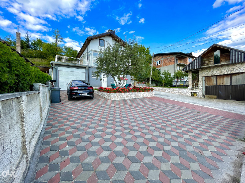 Kuca sa dvoristem /Ilidža /Rakovica odmah useljiva 14