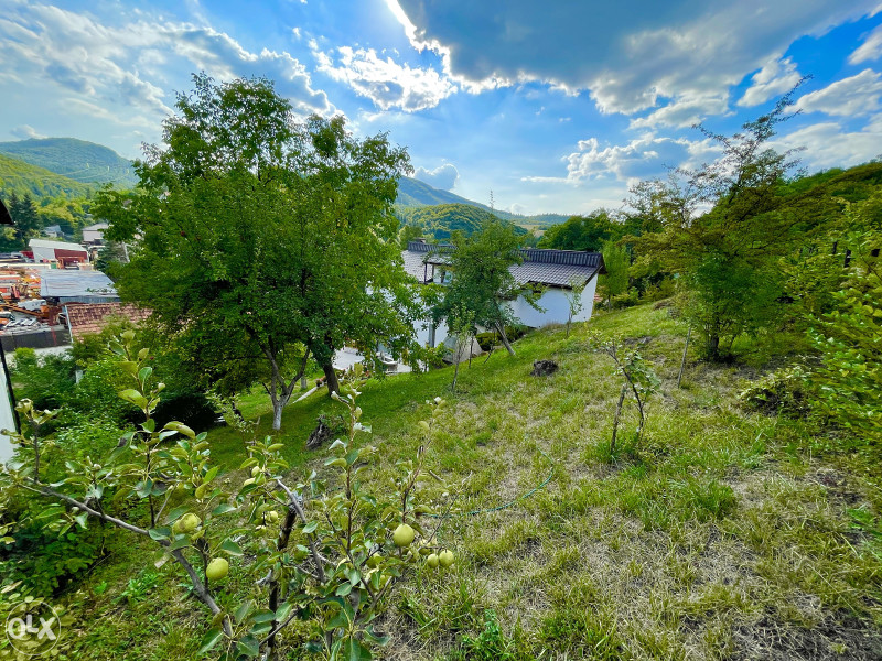 Kuca sa dvoristem /Ilidža /Rakovica odmah useljiva 10
