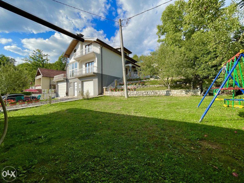Kuca sa dvoristem /Ilidža /Rakovica odmah useljiva 5