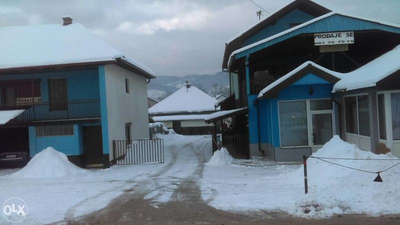 /VISOKO/--Prodajem 4 kuce i Caffe bar ..pomočni objekti.. 3