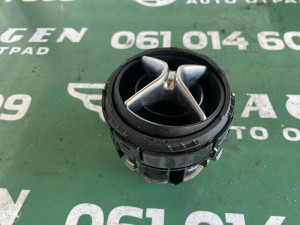 Ventilacija Mercedes W246 (fotografija 3)
