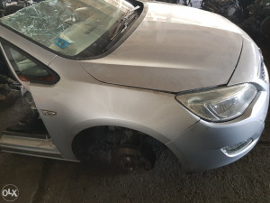 Opel Astra J 2010 1.7cdti-dijelovi limarije i mehanike