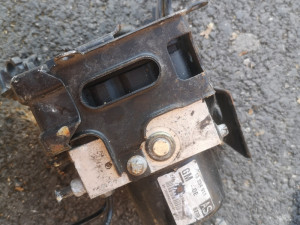 Opel Zafira ABS pumpa 13234911
