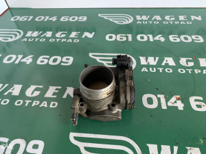 Klapna gasa 4f Audi A4 (fotografija 4)