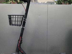 Korpa za električni romobil