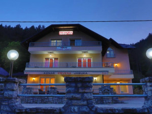 Poslovno Stambeni objekat - APARTMANI