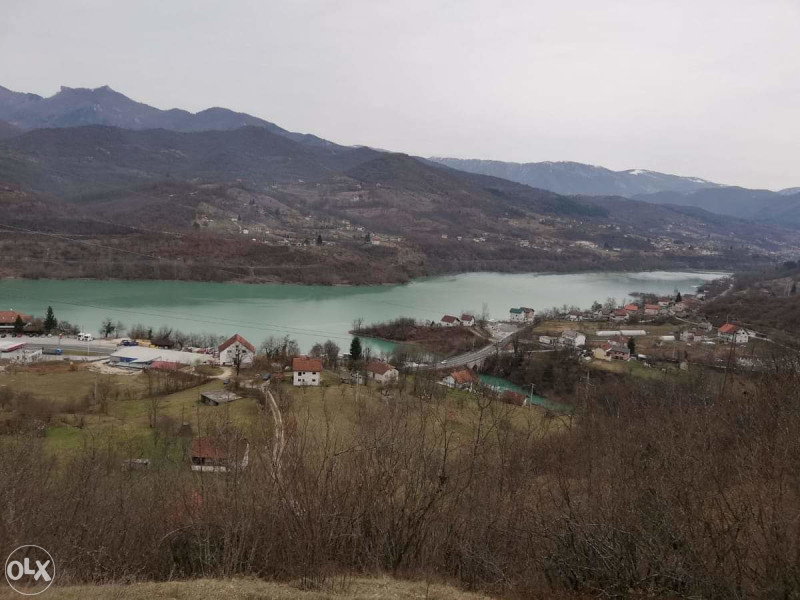Zemljiste u blizini Konjica-pogled na Jablanicko jezero
