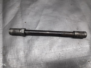Honda vf500 osovina prednjeg tocka, vf 500