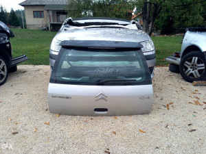 Zadnja vrata gepek citroen c 4 2006