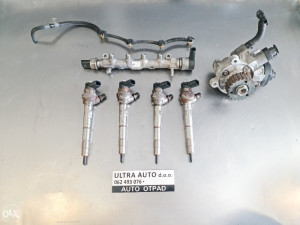 Passat 8 dizne pumpa dizna 1.6 TDI 04L130277AD 108.000k