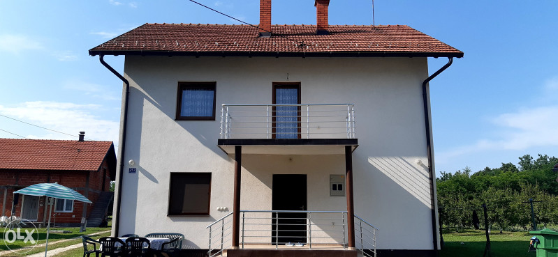 kuća na sprat 150-170 m2 sa okućnicom sve skupa 850 m2