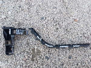 Nosac branika zadnji desni golf 7 karavan facelift