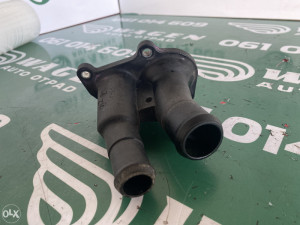 Kućište termostata termostat b Ford Fiesta (fotografija 2)