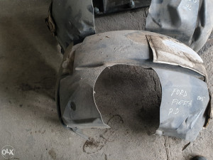 PVC OBLOGA TOCKA PREDNJA DESNA FORD FIESTA 2015