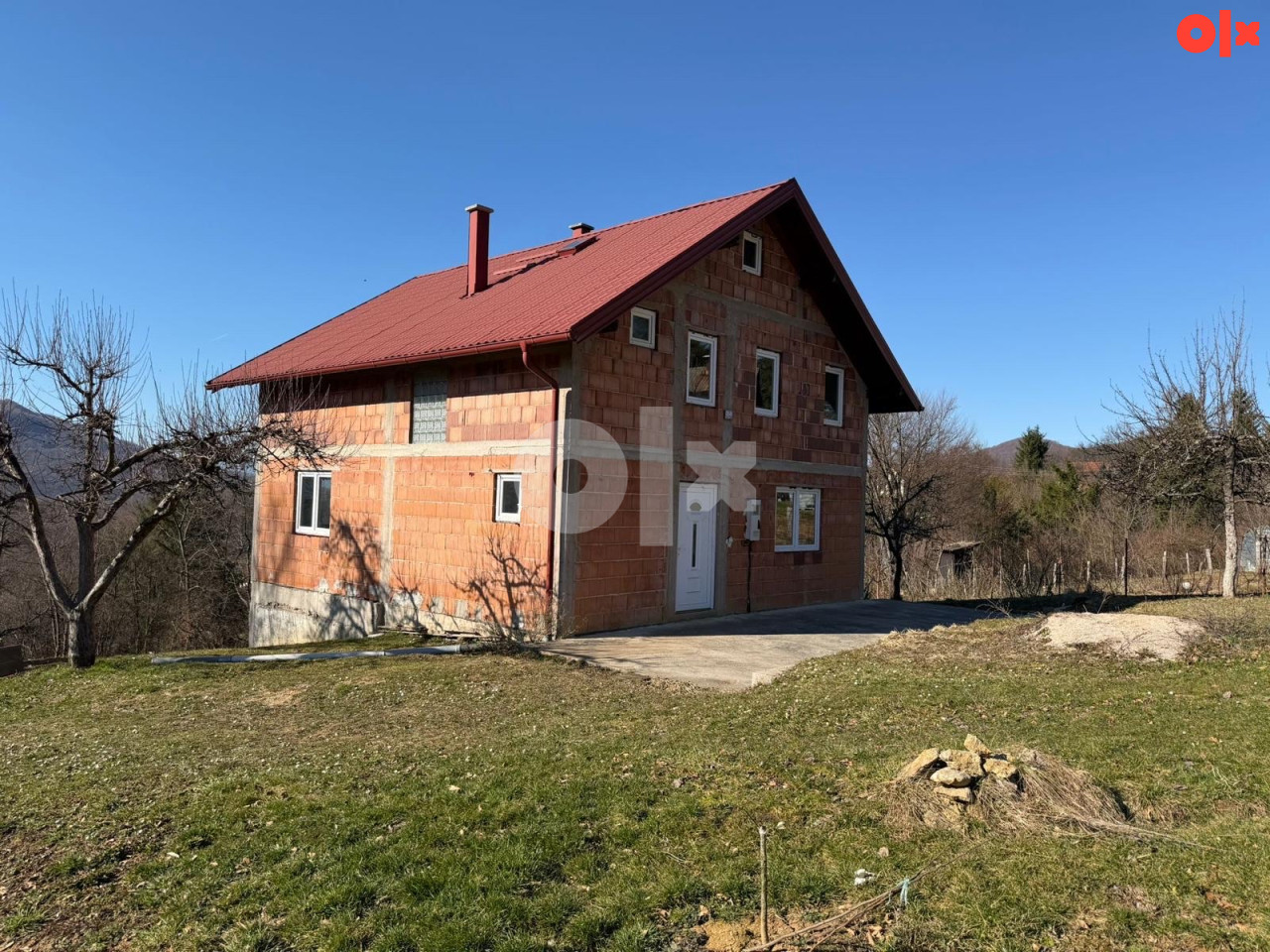 Kuća, zemljište 15 000 m2, Kobiljača, Gornji Azapovići 6