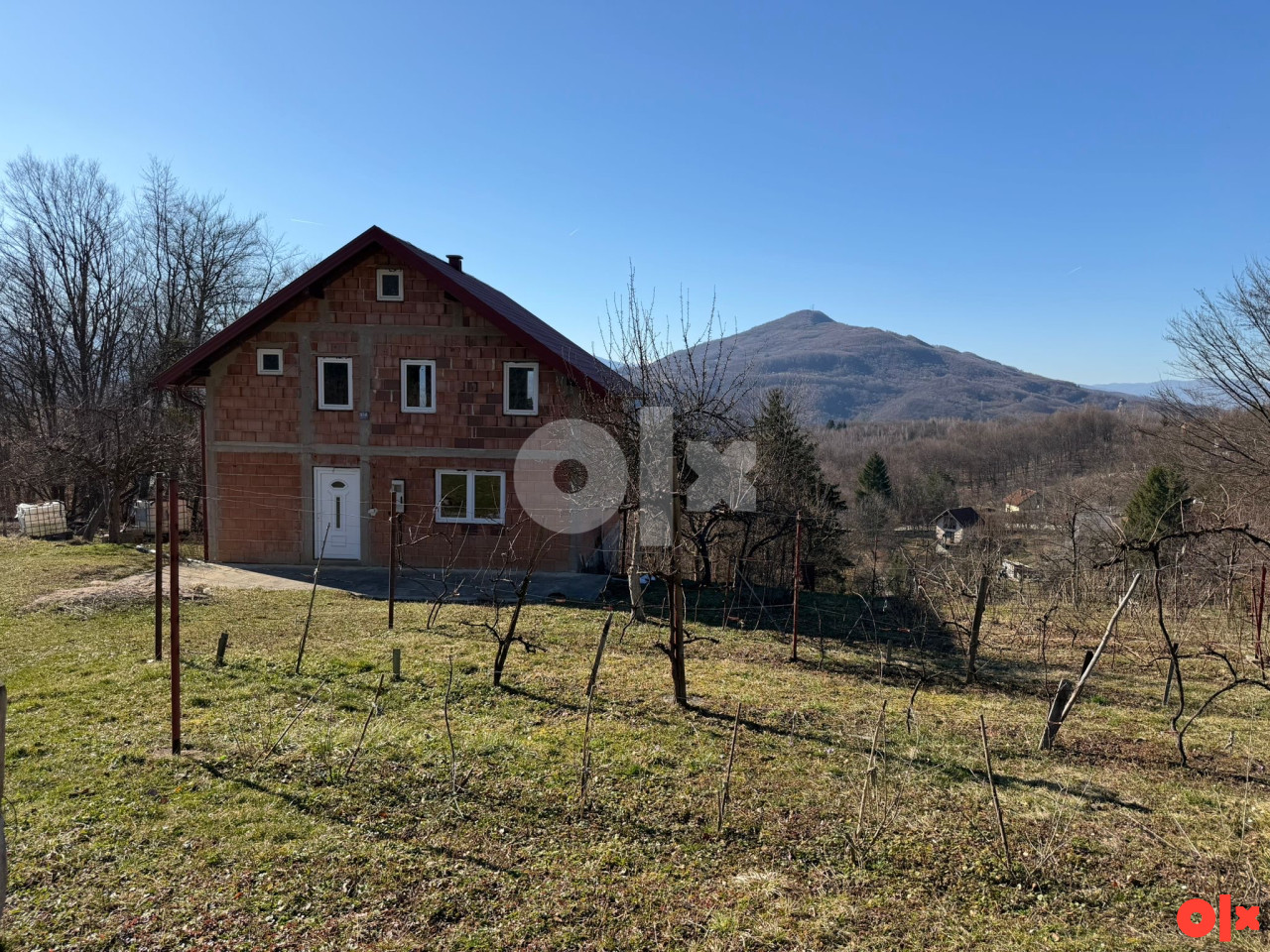 Kuća, zemljište 15 000 m2, Kobiljača, Gornji Azapovići 9