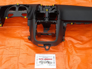 OPEL CORSA 2009god.  INSTRUMENT TABLA