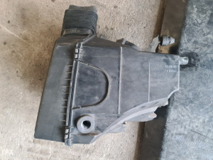 KUCISTE FILTERA ZRAKA AUDI A6 2.0