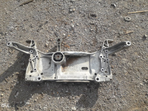 Prednji most Golf 5 Touran Caddy 1K0199369G