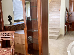 VITRINA / REGAL - TALIJANSKI STILSKI NAMJEŠTAJ