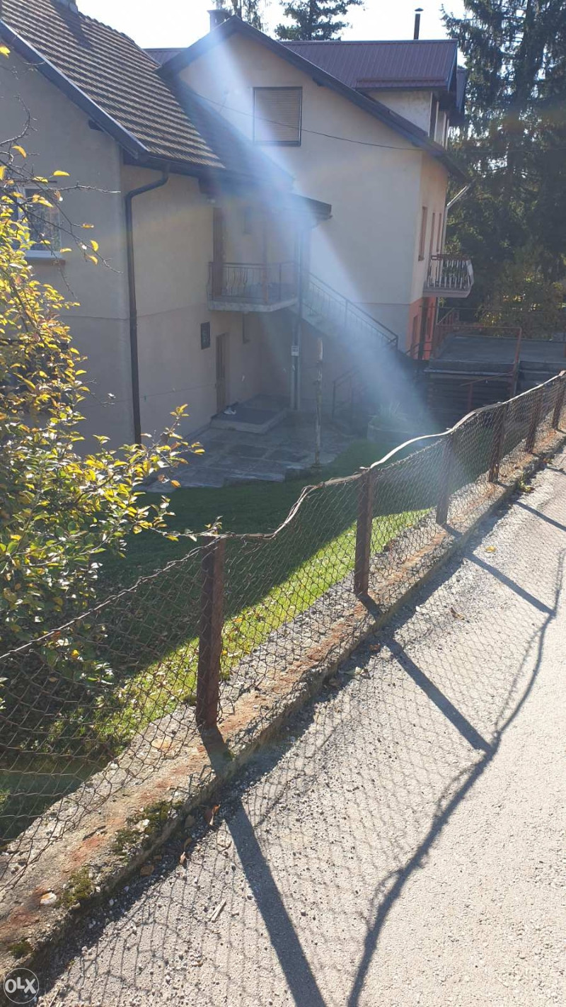 USELJIVA KUĆA S TRI SPRATA I ZEMLJIŠTE ZA NOVU IZGRADNJU – pohled 6