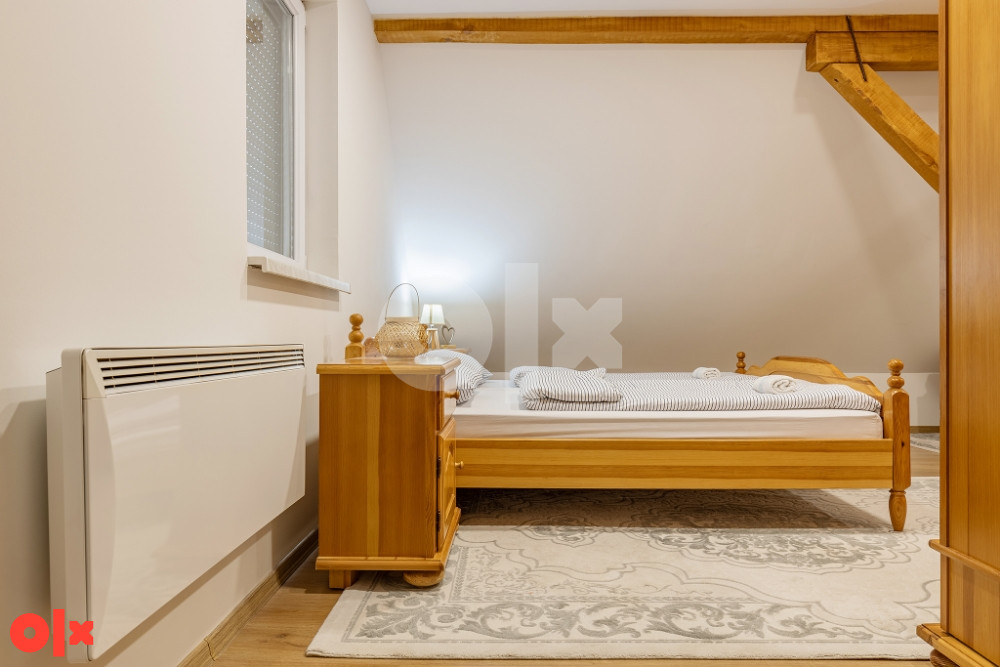 BJELAŠNICA - MODERNO OPREMLJENA VIKENDICA NA DAN, NG zauzeta 15