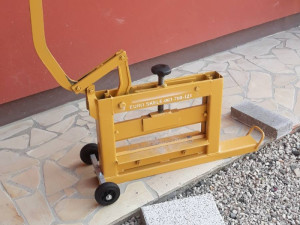 MAŠINA ZA SJEĆI BLOKANTE