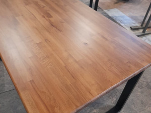 Trpezarijski stol bukva metal drvo