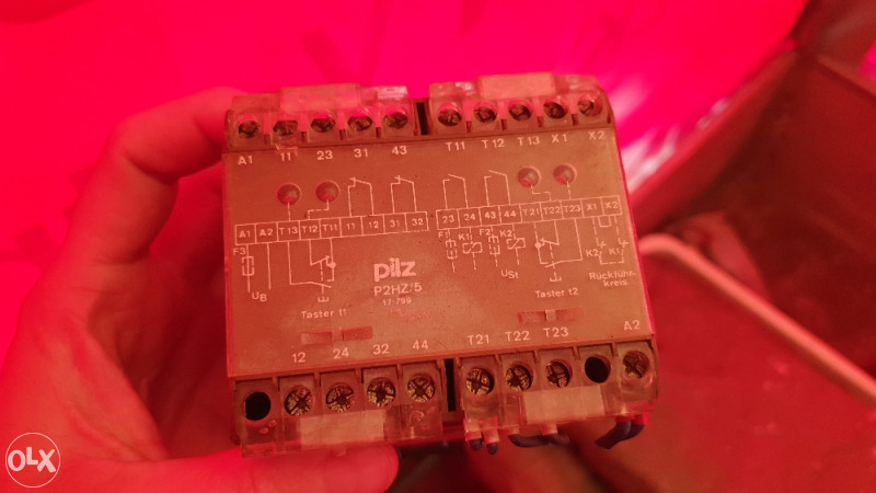 Pilz relej 220v