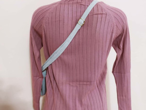 Roza rolka-džemper za svaki dan univerzalna