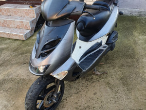 Aprilia Sr 50 2002 ditech dijelovi