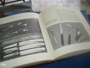 Stari medicinski instrumenti - Elisabeth Bennion