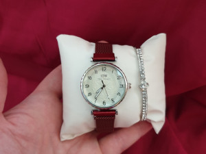 Ženski sat Daniel Wellington + narukvica