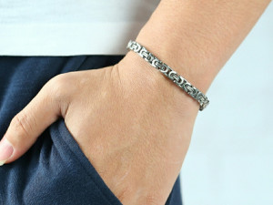 Muška narukvica, hirurški čelik