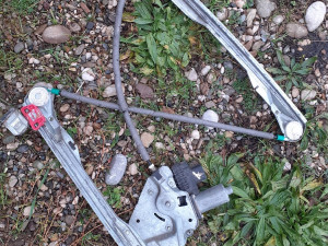 Podizac stakla Ford Focus-Fokus 98-2004god lijevi