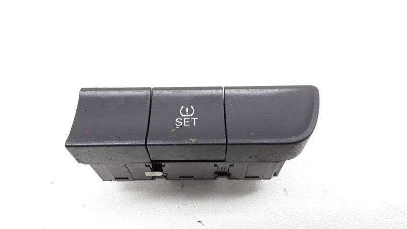 8X0959674B PREKIDAC  Audi A1 2010-2014