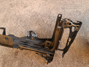 Bmw f10 f11 lijevi nosac fara nov