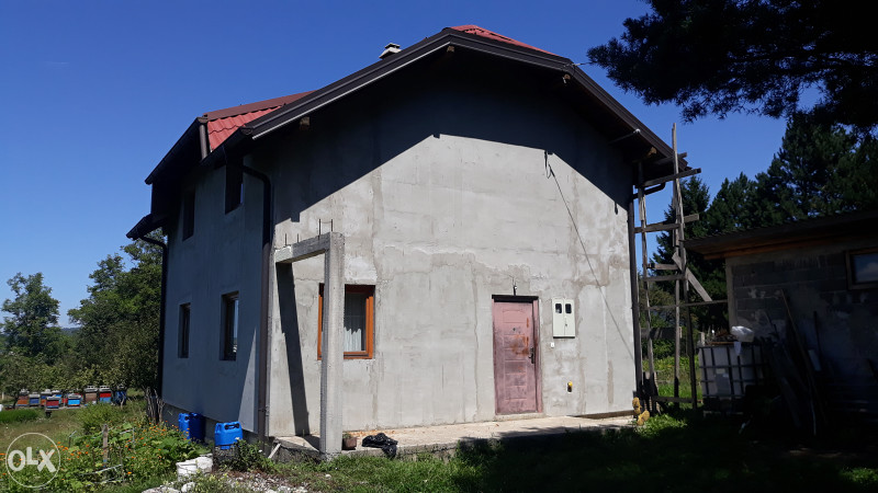 Prodajem kucu i zemljiste 6