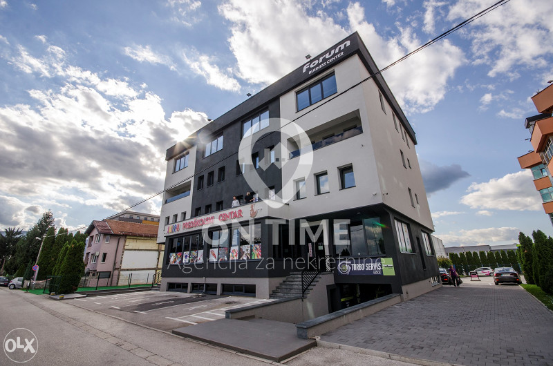Stup / Poslovni prostor / 300 m2 / NOVOGRADNJA
