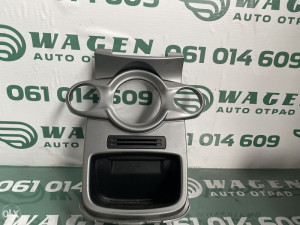 Unutrasnja konzola Ford Fiesta (fotografija 2)