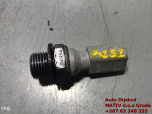Senzor pritiska ULJA Ford Mondeo 3 1,6 TDCi 9632998580