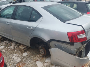 Dijelovi skoda octavia a7 1.6 tdi 2013 god. djelovi