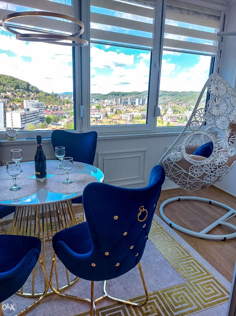 Luksuzni apartman sa garažom u zgradi Mellain. Stan na dan Tuzla 20