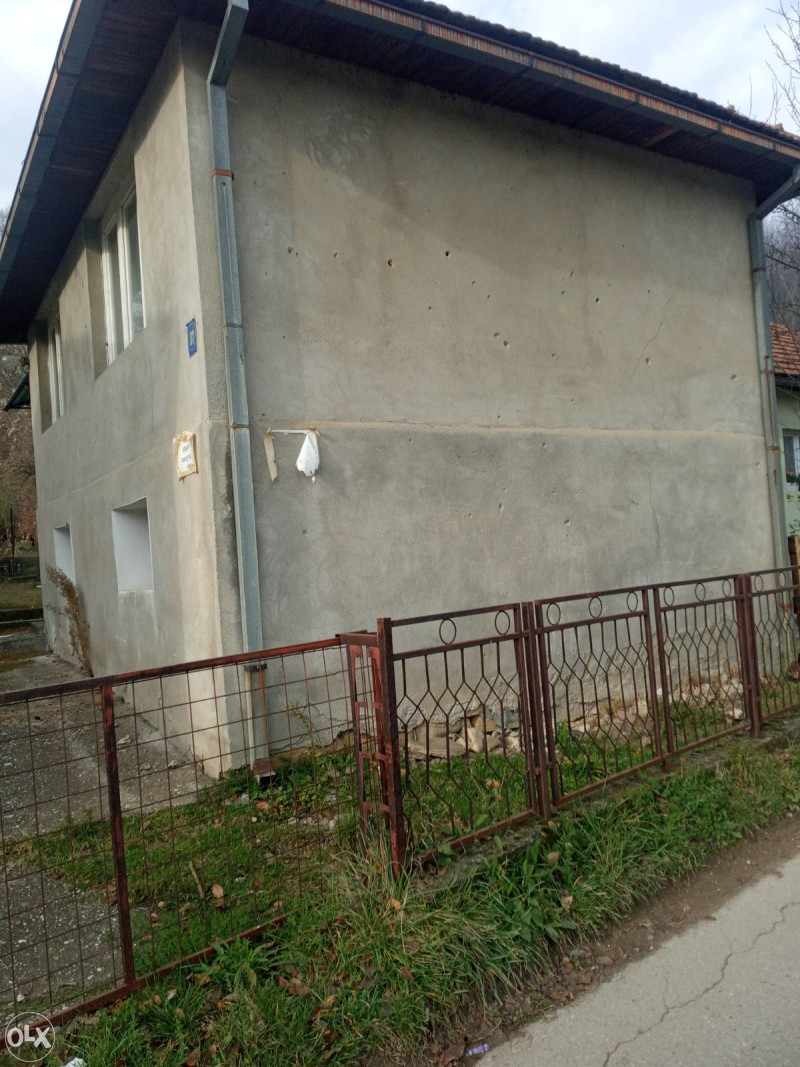 kuca sa okucnicom u gornjoj tuzli