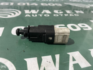 Podpedalni prekidac Renault Clio (fotografija 4)