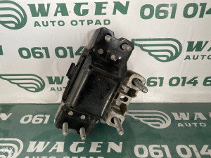 Nosac motora Volkswagen Golf 5 (fotografija 3)