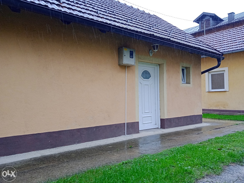 Stan u blizini Medicinskog fakulteta i Gimnazije 2